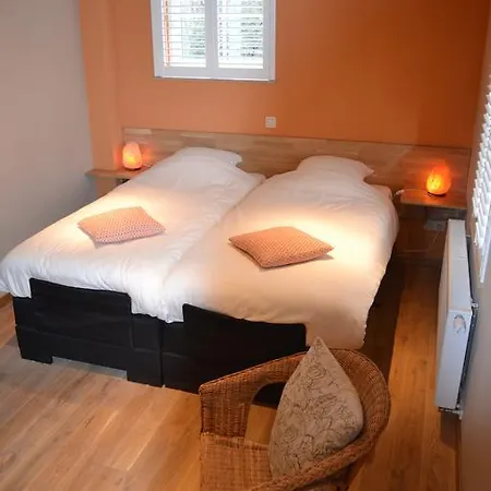 Bed & Breakfast Wisteria 3*